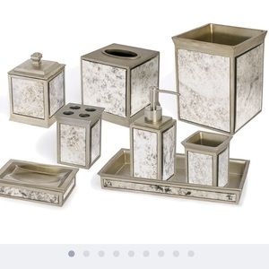NWT Bathroom Vanity Set